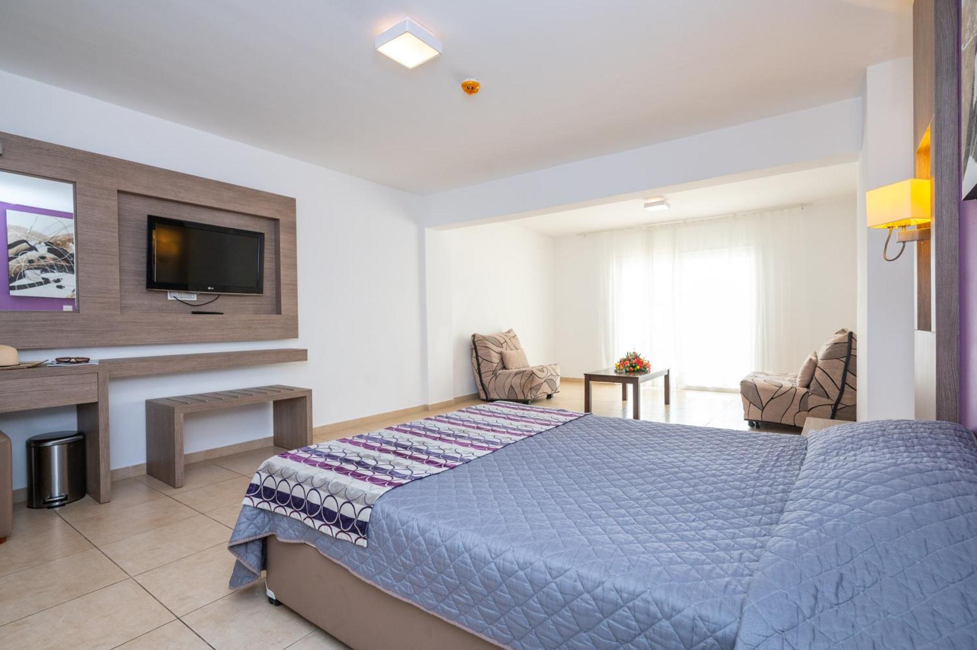 New Famagusta Hotel & Suites Ayia Napa Ngoại thất bức ảnh