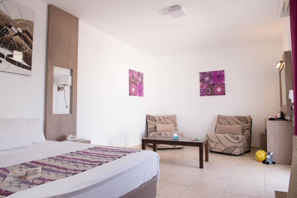 New Famagusta Hotel & Suites Ayia Napa Phòng bức ảnh